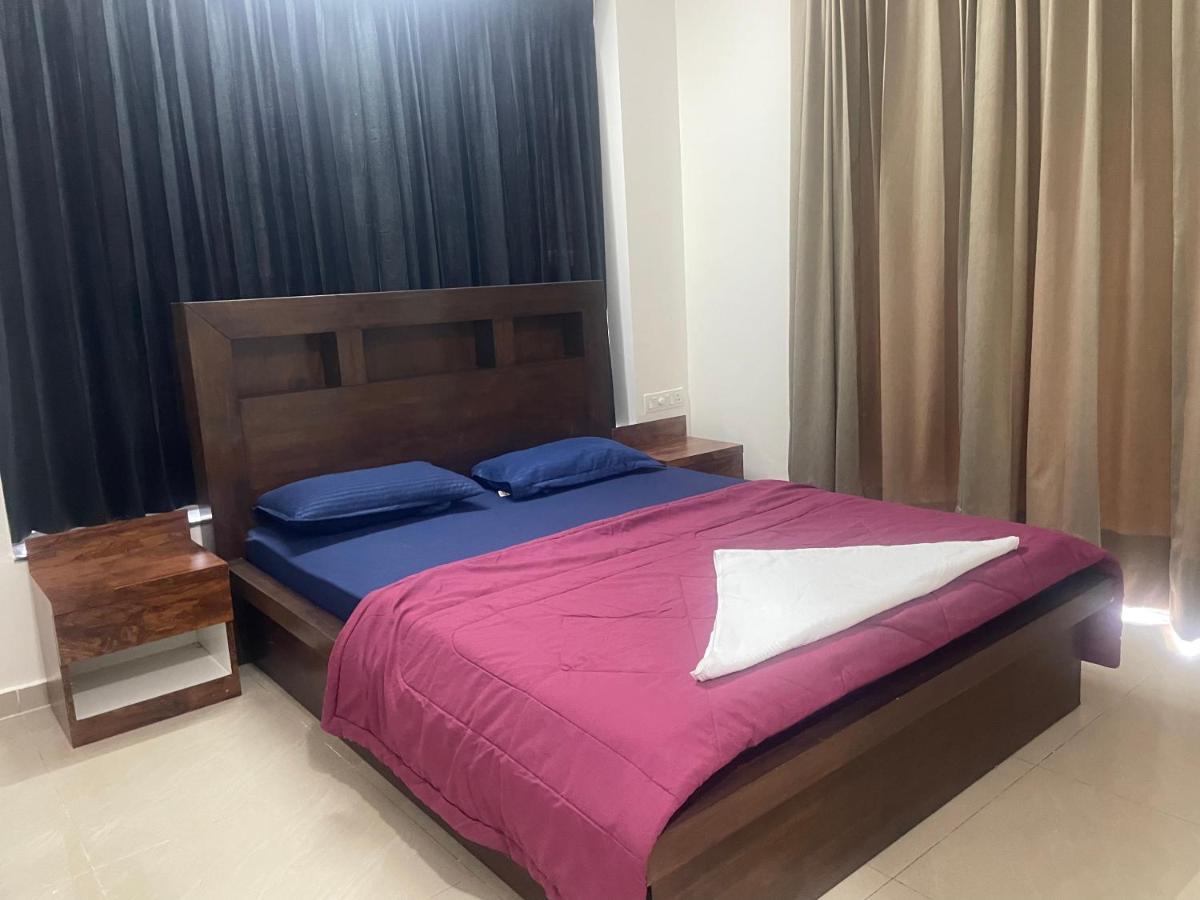 Royal Nest Premium Hotel Pune Exterior foto