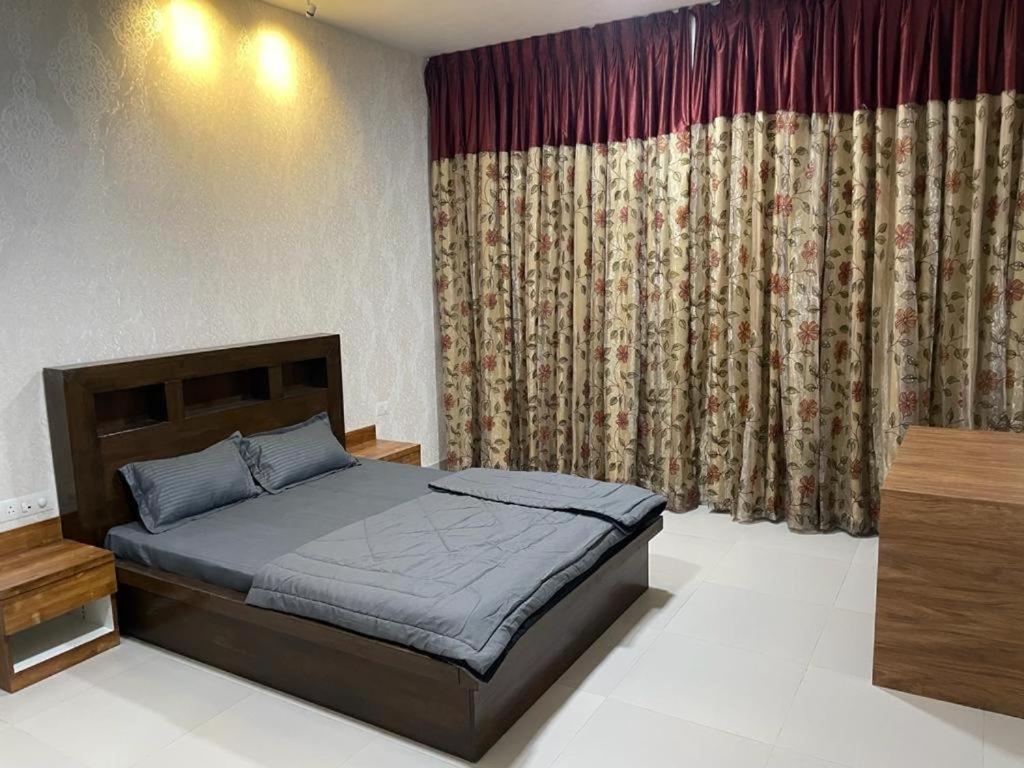 Royal Nest Premium Hotel Pune Exterior foto