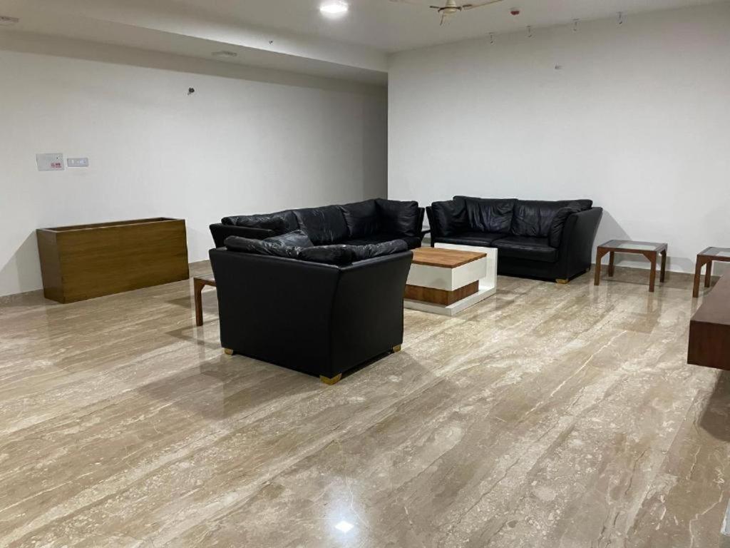 Royal Nest Premium Hotel Pune Exterior foto