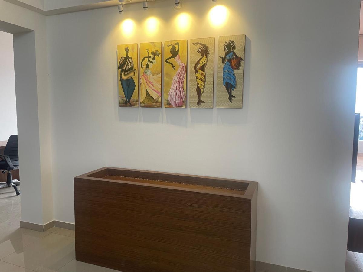 Royal Nest Premium Hotel Pune Exterior foto